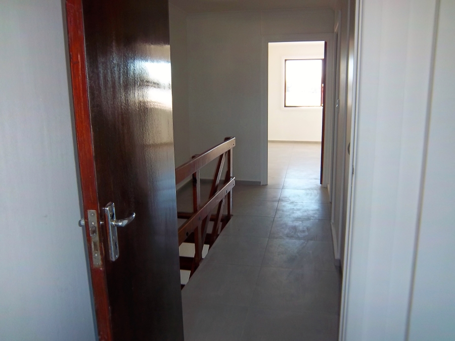 To Let 2 Bedroom Property for Rent in Strand Central Western Cape